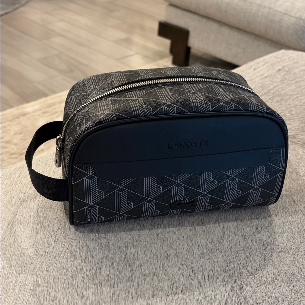 Lacoste men’s Monogram noir gris • H45 Toiletry (NWOT)🐊🐊🐊🐊